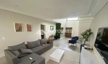 Imagem 3: Casa a venda no condomínio Vita Verdi, Valinhos. São 3 suítes