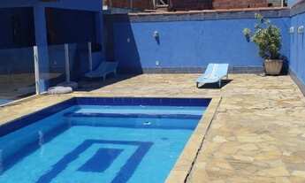 Imagem 3: Casas na rua da praia de Figueira Arraial do cabo