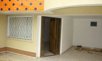 Imagem 4: Regularizar e vender sobrados no santa candida tres quartos sendo um suíte