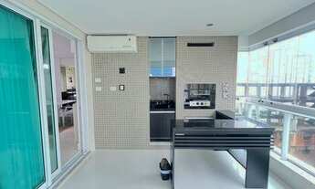 Imagem 2: Locação Anual - Apartamento na quadra mar, mobiliado com 3 suítes e 2 vagas - Barra Sul