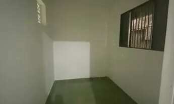 Imagem 2: Casa com 2 quartos, cozinha e sala juntos