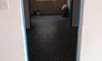 Imagem 2: Ótima casa com 02 dormitórios, sala de estar, cozinha, banheiro social, lavanderia e churr