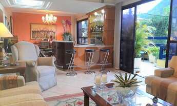 Imagem 2: Ampla casa duplex com 4 quartos (3 suítes), 3 vagas com lazer em São Francisco - Niterói