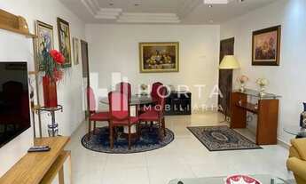 Imagem 5: Apartamento em rua nobre de Copacabana, com pequena área externa