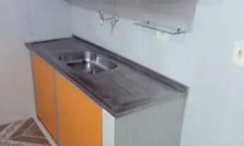 Imagem 4: Alugo casa com garagem coberta, 2 quartos não paga água