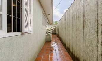 Imagem 4: Casa para venda possui 105 metros quadrados com 3 quartos em Bacacheri - Curitiba - PR