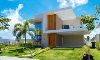 Imagem: Casa de 320m², 5 Suítes e Porteira Fechada