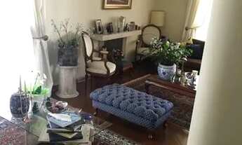 Imagem 4: Ótimo Apartamento de 200 m2! Um apartamento por andar, mega espaçoso com 4 quartos, sendo