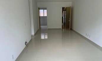 Imagem 4: Apartamento linear, varanda, dois quartos sendo um suíte, 2 vagas - Mury - Nova Friburgo