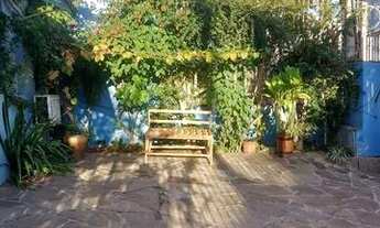 Imagem 2: Sobrado com loja Térrea e ap 2 dormitórios na parte superior com 5 vagas em Teresópolis