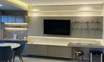 Imagem 2: Apartamento reformado, com acabamento de alto padrão, próximo à Praça de Casa Forte