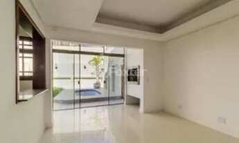 Imagem 7: Linda casa para venda possui 350 m², 4 quartos, sendo 2 suítes, e 5 vaga em Chácara das Pe