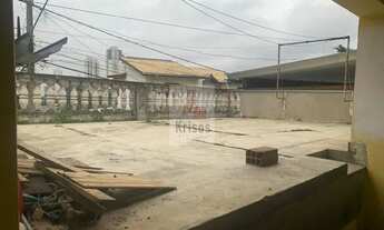 Imagem 4: Casa Térrea , com 3 dormitórios, 3 vagas de garagem e quintal