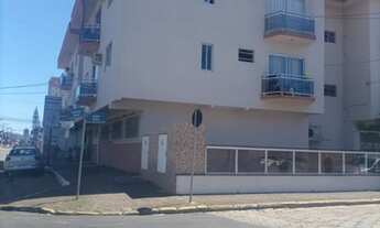 Imagem 3: Apartamento de 2 dormitórios com 80m² privativos semi mobiliado no Bairro São João