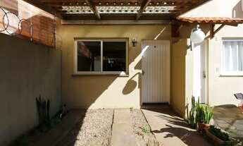 Imagem 2: Casa com 2 Quartos para Alugar no bairro Rio Branco com 106m²