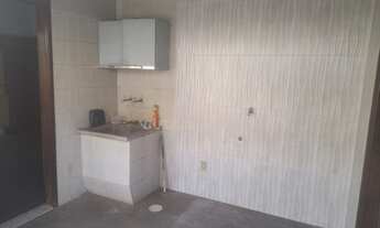 Imagem 7: Casa com amplo espaço para estacionamento