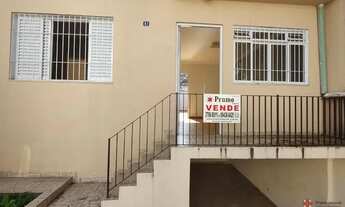 Imagem 5: CASA TÉRREA COM AMPLOS CÔMODOS, SENDO 02 SALAS, 02 DORMITÓRIOS, COZINHA COM ARMÁRIOS EMBUT