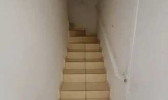 Imagem 2: Sobrado em Condomínio no Samambaia, Primeira Casa com Sacada, Apenas 200 Metros da Pista