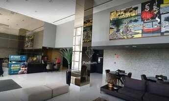 Imagem 5: Apartamento com varanda/sacada e excelente localização próximo a restaurantes e padarias e