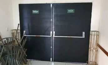 Imagem 6: Ponto comercial/Loja para aluguel e venda possui 740 metros quadrados