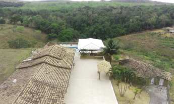 Imagem 2: Chácara à Venda - Um Refúgio Completo de Lazer e Conforto com 40.000 m²