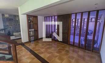 Imagem 3: Casa à Venda - Bandeirantes, 4 Quartos, 469 m2