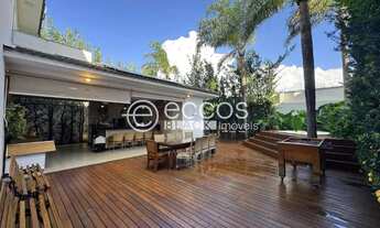 Imagem: Casa em condomínio à venda, 4 quartos