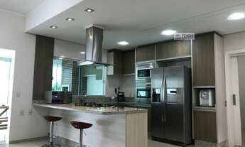 Imagem: Sobrado Alto Padrão para Venda em Ressacada