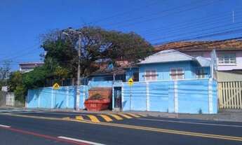 Imagem: Casa comercial no bairro Coqueiros em Florianópolis
