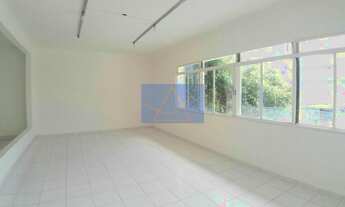 Imagem 7: Loja/casa comercial grande no Itaim Bibi com 7 salas e 6 vagas, na Rua João Cachoeira