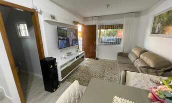 Imagem 4: Sobrado para venda possui 84 metros quadrados com 2 quartos em Itacolomi - Balneário Piçar