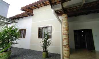 Imagem: Casa à venda no bairro Corticeira - Guaramirim/SC