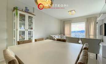 Imagem 3: Apartamento com móveis sofisticados e com ótima vista do centro da cidade - Residencial To