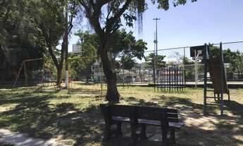 Imagem 5: CASA CONDOMÍNIO FECHADO - 4 QUARTOS (1 SUÍTE NO TÉRREO) - GUARITA - PORTARIA 24HS - PRAÇA