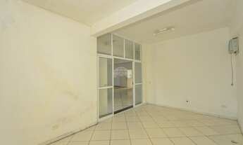 Imagem 3: Casa para venda tem 350 metros quadrados com 3 quartos em Vista Alegre - Curitiba - PR