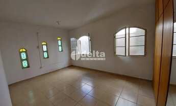 Imagem 2: Casa para aluguel, 3 quartos, 1 suíte, 3 vagas, Saraiva - Uberlândia/MG
