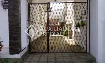 Imagem 4: PORTO ALEGRE - Casa Padrão - Partenon