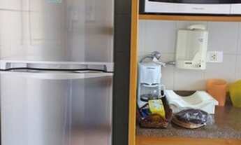 Imagem 5: More com conforto em Moema. Flat com cozinha e área de serviço