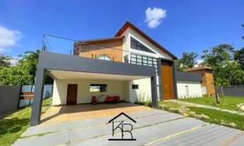 Imagem: Duplex com muito terreno livre na ponta