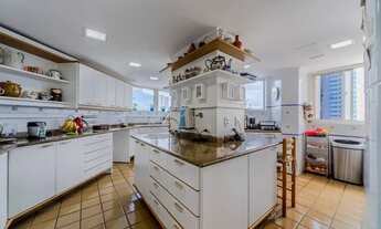 Imagem 4: Cobertura para Venda - 412m², 4 dormitórios, sendo 3 suites, 2 vagas - Moinhos de Vento