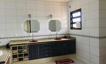 Imagem 2: Sobrado para venda no bairro Saguaçu - Joinville - SC