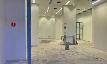 Imagem 2: Loja comercial para aluguel com 175 metros quadrados no bairro de C. da Árvores