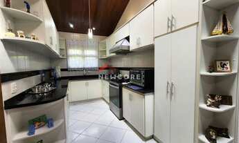 Imagem 2: Casa em Rua Dora Lugia - Vila Abernéssia - Campos do Jordão/SP