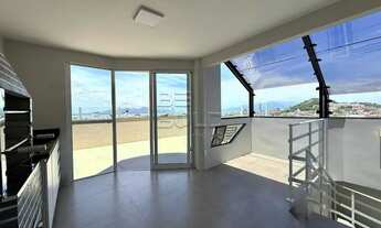 Imagem: Cobertura duplex reformada com vista para