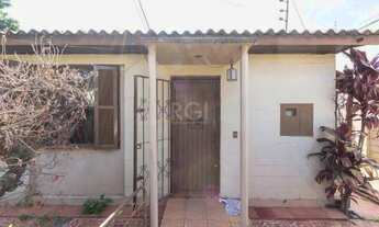 Imagem 2: Casa térrea no Residencial Butui, possui 3 dormitórios, living espaçoso, cozinha funcional