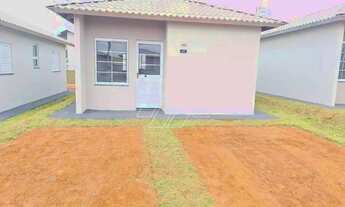 Imagem: Casa com 2 quartos e 2 vagas para aluguel