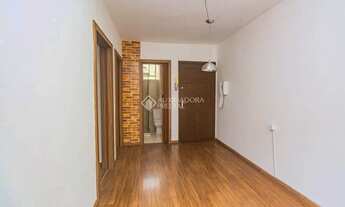 Imagem 2: Imóvel para aluguel possui 35 metros quadrados com 1 quarto em Passo da Areia - Porto Aleg