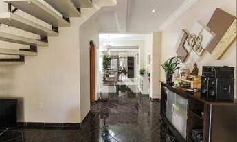 Imagem 5: Casa à Venda - Itaquera, 4 Quartos, 317 m2