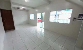 Imagem 5: Casa com 03 quartos e Piscina