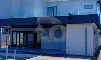 Imagem 2: Condomínio DAMHA: Casa Duplex em Construção com 4 Suítes e Pé-Direito Duplo